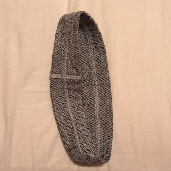 Lululemon headband - Picture 2 of 3